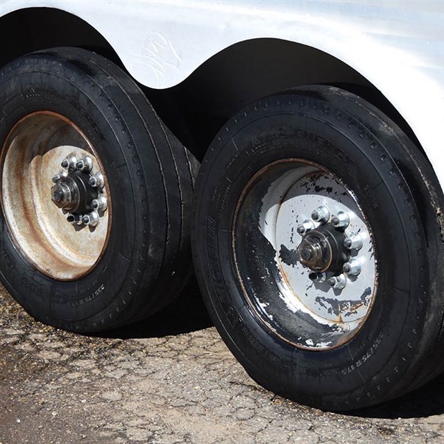 2000 Sooner 9 Horse Stock Combo New 10K Axles